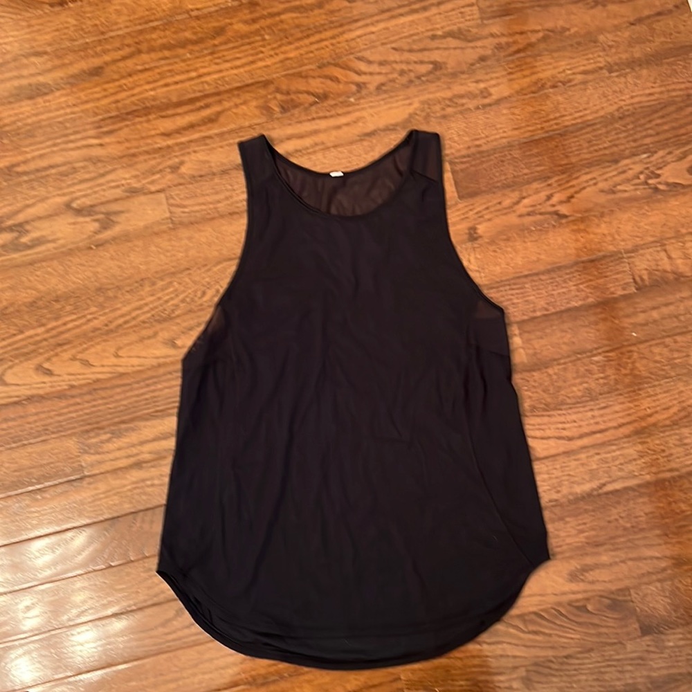Black lululemon sculpt tank